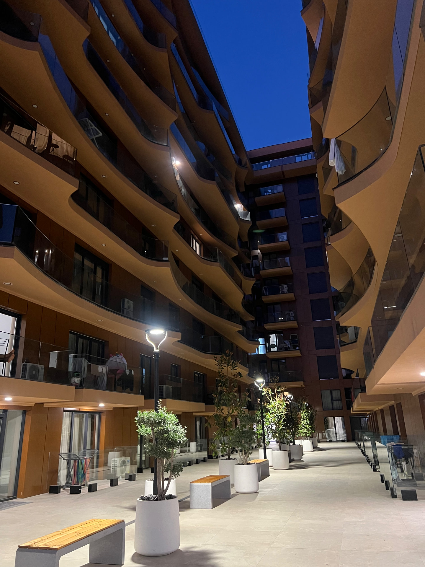 RoyalBay Apartments — Shëngjin seafront