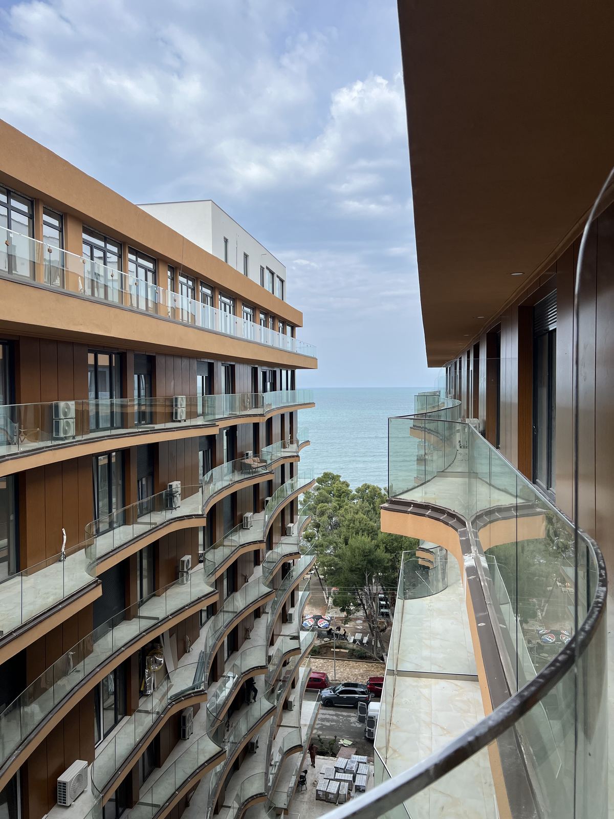 Apartment 06